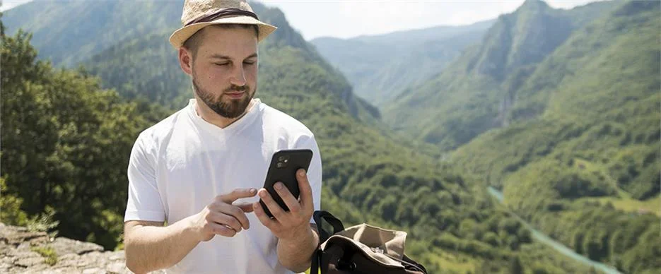 Physical SIM vs eSIM: What’s Better for Frequent Travellers?